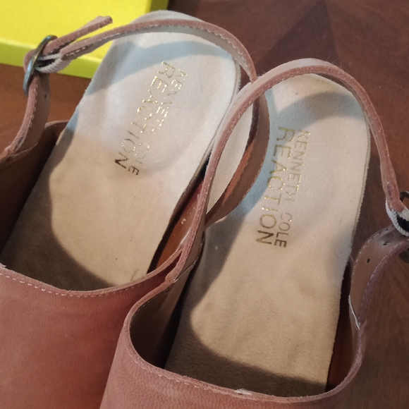 Kenneth Cole Brown Studded Lookaway Clogs Women’s - Picture 6 of 8